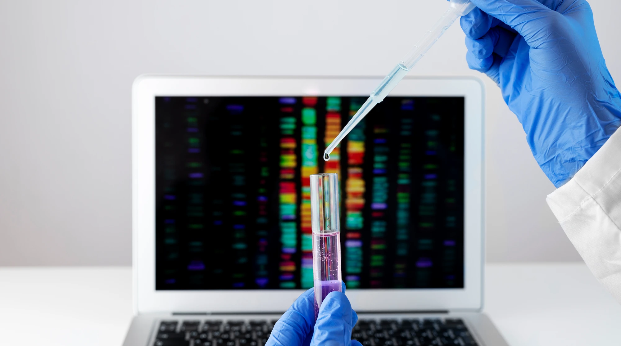 Terapia genética con CRISPR usada para frenar enfermedades antes incurables