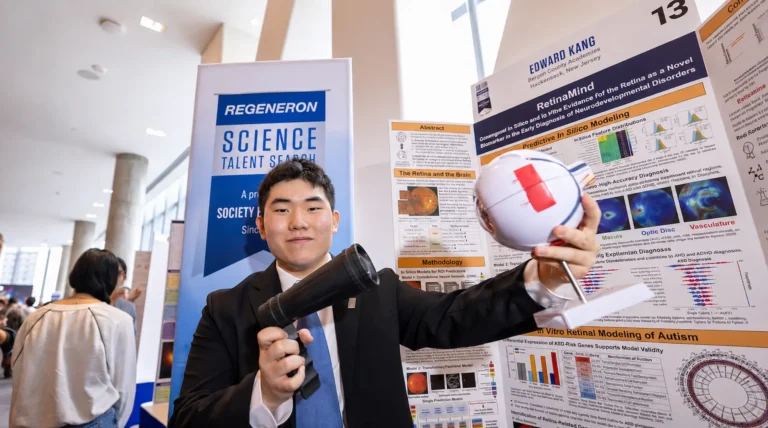Estudiante presenta una investigación sobre IA que detecta autismo y TDAH mediante el análisis de imágenes de la retina.